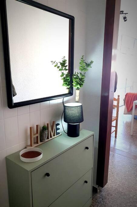 Somriu Apartament Fenals Platja يوريت دي مار المظهر الخارجي الصورة