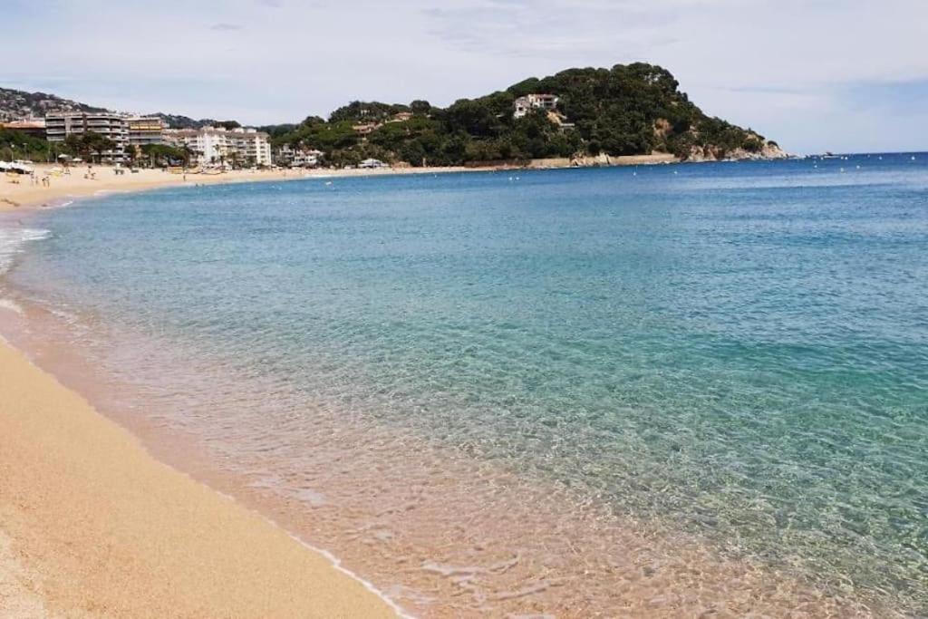 Somriu Apartament Fenals Platja يوريت دي مار المظهر الخارجي الصورة