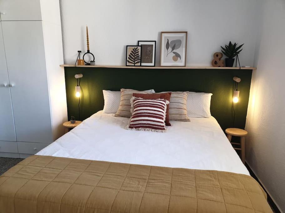 Somriu Apartament Fenals Platja يوريت دي مار المظهر الخارجي الصورة
