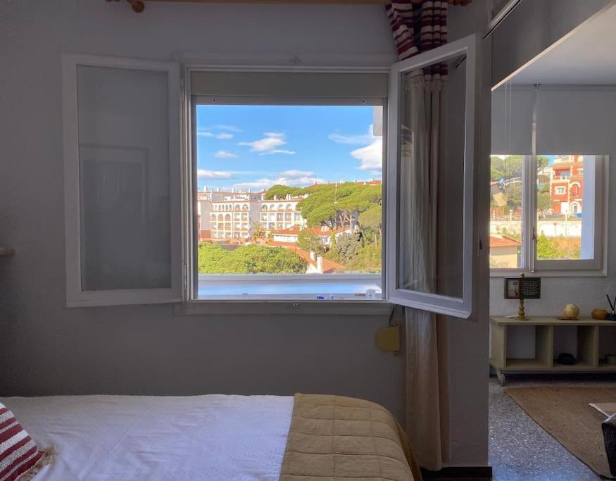 Somriu Apartament Fenals Platja يوريت دي مار المظهر الخارجي الصورة