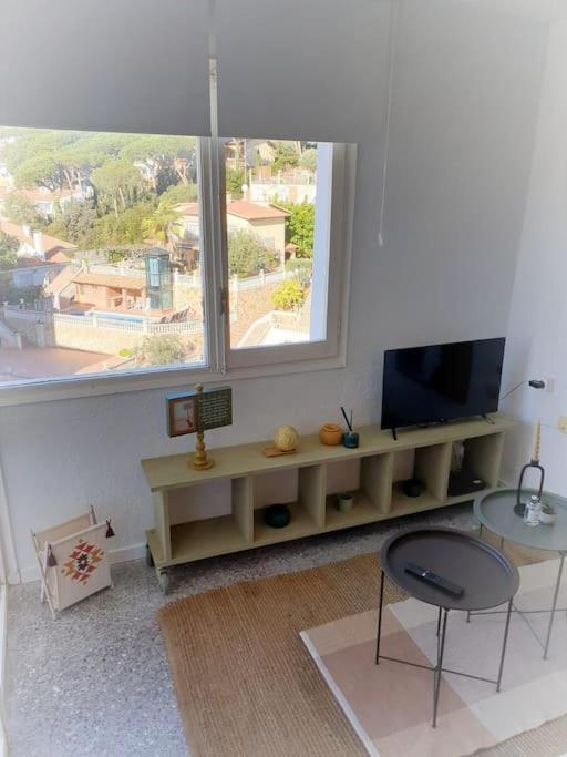 Somriu Apartament Fenals Platja يوريت دي مار المظهر الخارجي الصورة