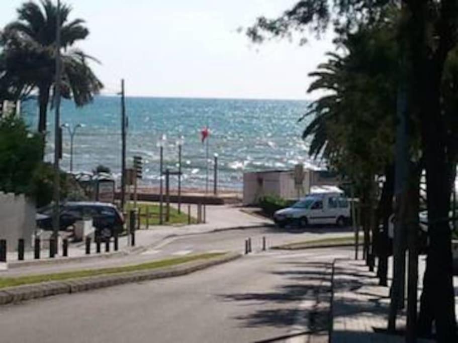 Somriu Apartament Fenals Platja يوريت دي مار المظهر الخارجي الصورة