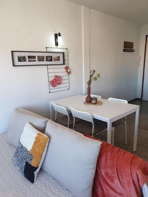 Somriu Apartament Fenals Platja يوريت دي مار المظهر الخارجي الصورة