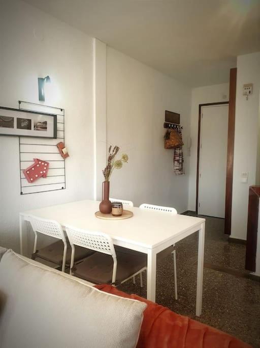 Somriu Apartament Fenals Platja يوريت دي مار المظهر الخارجي الصورة